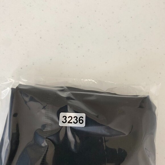 Everlane The Perform Tank Top Black Womens XS Built in Bra Workout Active - Picture 6 of 6